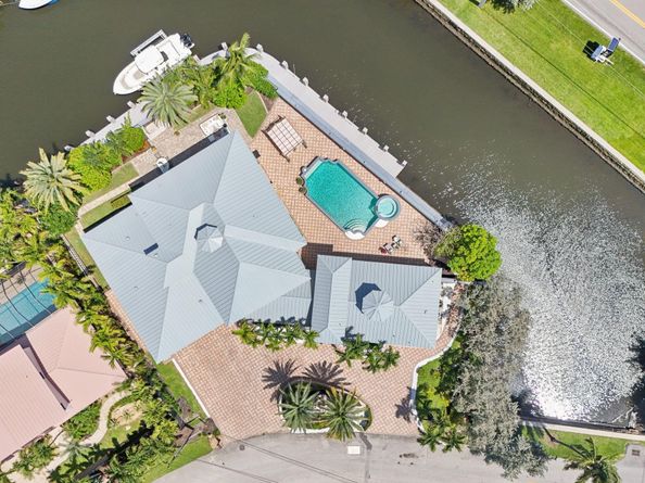 3900 NE 23rd Ter, Lighthouse Point FL 33064