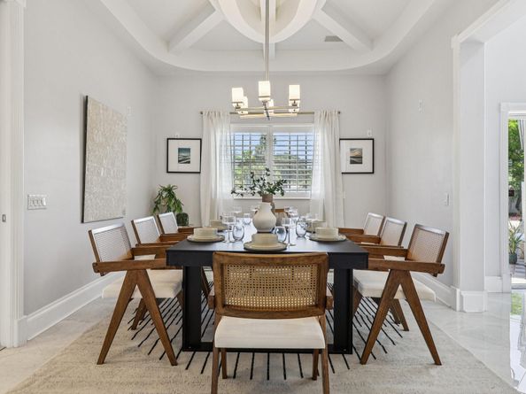 3900 NE 23rd Ter, Lighthouse Point FL 33064