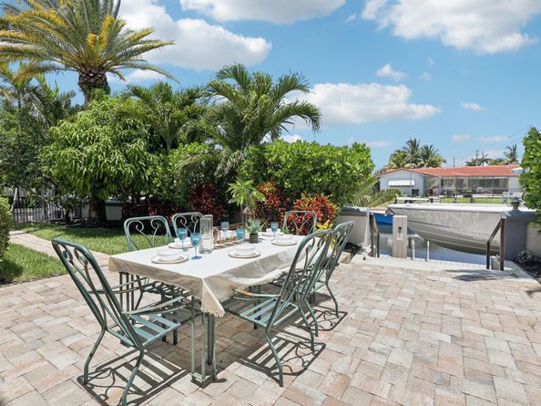 3900 NE 23rd Ter, Lighthouse Point FL 33064