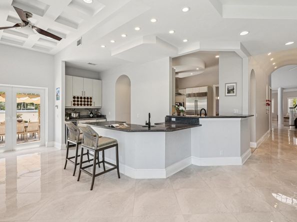 3900 NE 23rd Ter, Lighthouse Point FL 33064