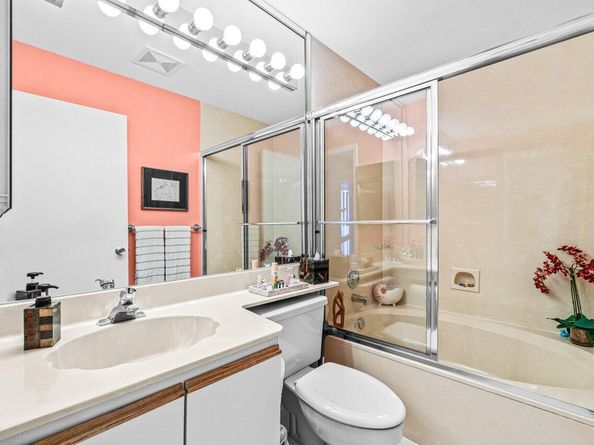 5020 Golfview Court 1422, Delray Beach FL 33484