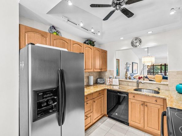 5020 Golfview Court 1422, Delray Beach FL 33484