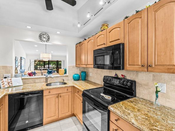 5020 Golfview Court 1422, Delray Beach FL 33484