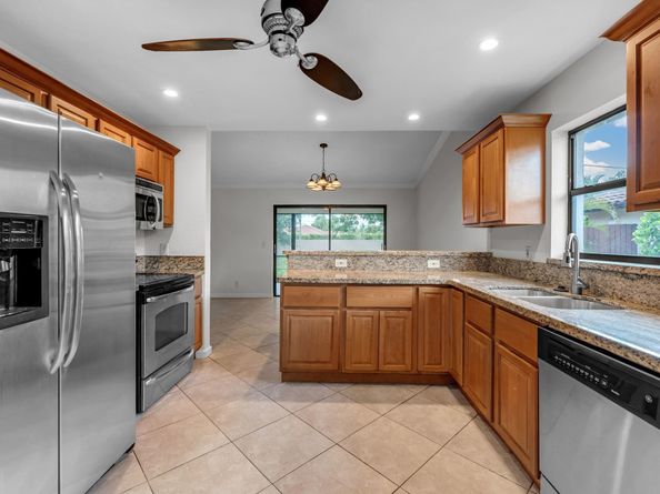 2600 SW 23rd Cranbrook Dr, Boynton Beach FL 33436