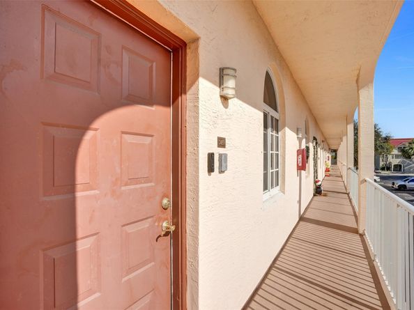 2453 NE 14th Street Cswy 2453, Pompano Beach FL 33062