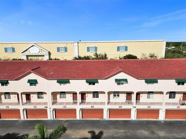 2453 NE 14th Street Cswy 2453, Pompano Beach FL 33062
