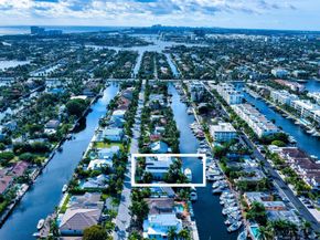 91 Fiesta Way, Fort Lauderdale FL 33301