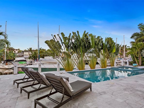 91 Fiesta Way, Fort Lauderdale FL 33301