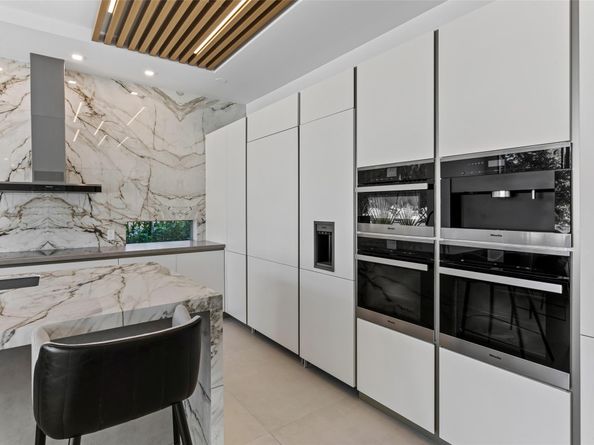 91 Fiesta Way, Fort Lauderdale FL 33301
