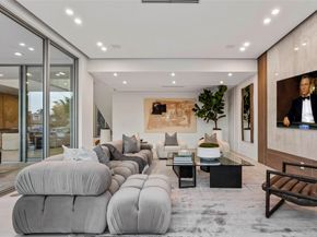 91 Fiesta Way, Fort Lauderdale FL 33301
