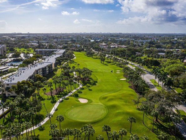 247 Deer Creek Wildwood Circle, Deerfield Beach FL 33442