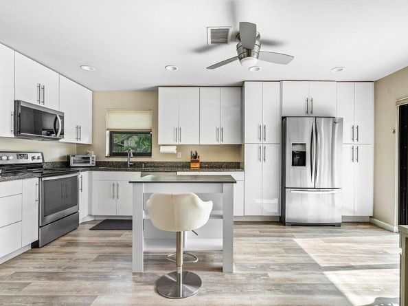 247 Deer Creek Wildwood Circle, Deerfield Beach FL 33442