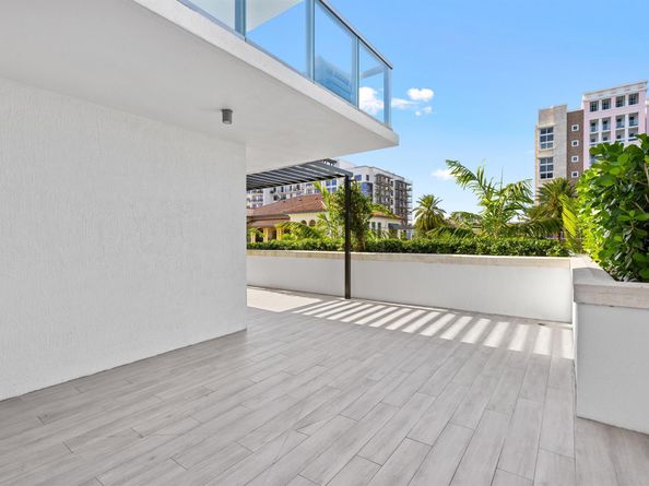 475 E Royal Palm Road 205, Boca Raton FL 33432