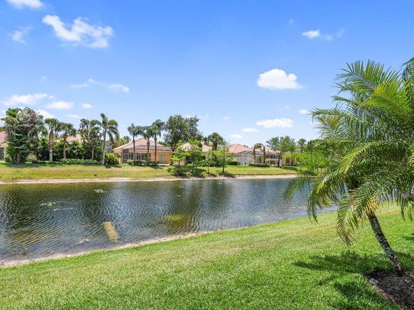 8210 Saint Johns Court, Wellington FL 33414