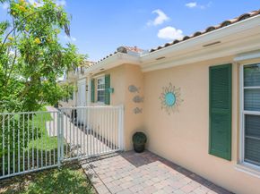 8210 Saint Johns Court, Wellington FL 33414