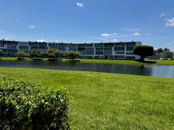 1036 Hythe B B, Boca Raton FL 33434