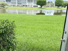 1036 Hythe B B, Boca Raton FL 33434