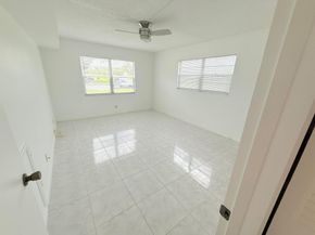 1036 Hythe B B, Boca Raton FL 33434