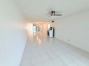 1036 Hythe B B, Boca Raton FL 33434