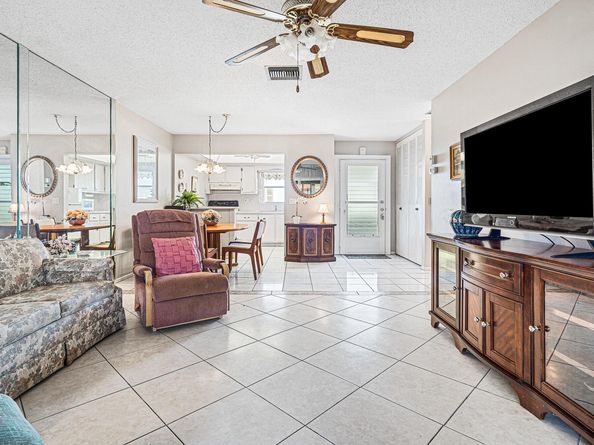 2805 Crosley Drive E H, West Palm Beach FL 33415
