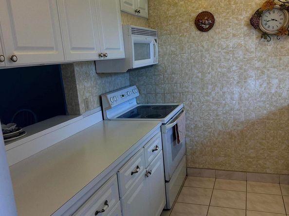 12021 W Greenway Drive 206, Royal Palm Beach FL 33411