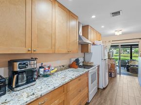 160 Ramblewood Circle, Royal Palm Beach FL 33411