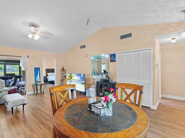 160 Ramblewood Circle, Royal Palm Beach FL 33411