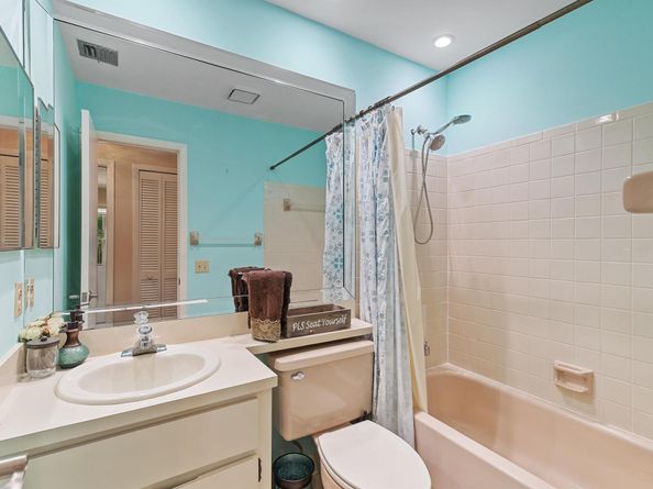 160 Ramblewood Circle, Royal Palm Beach FL 33411