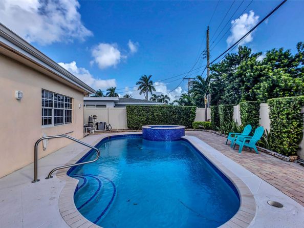 1062 SE 22nd Ave, Pompano Beach FL 33062