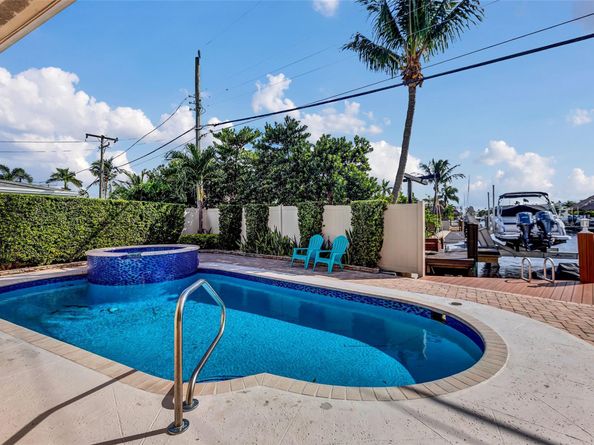 1062 SE 22nd Ave, Pompano Beach FL 33062