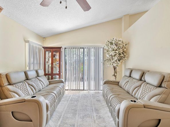 904 Magniola Avenue, North Lauderdale FL 33068