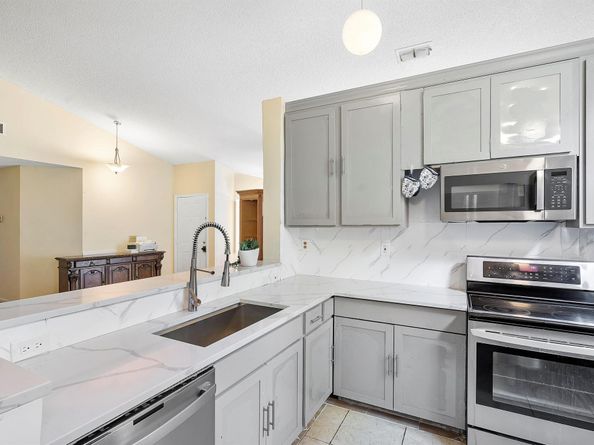 904 Magniola Avenue, North Lauderdale FL 33068