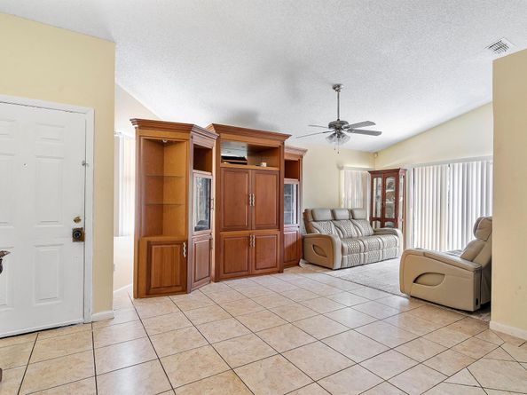 904 Magniola Avenue, North Lauderdale FL 33068