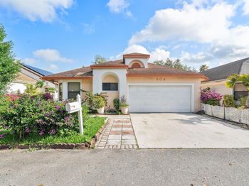 904 Magniola Avenue