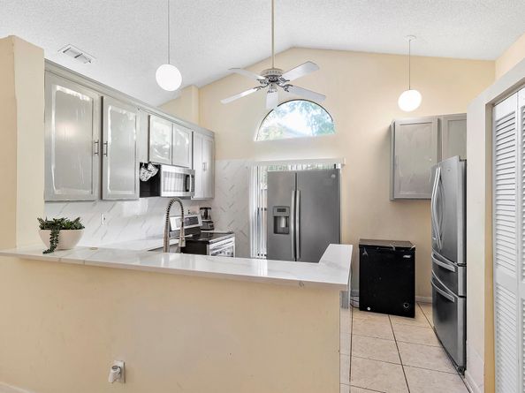 904 Magniola Avenue, North Lauderdale FL 33068