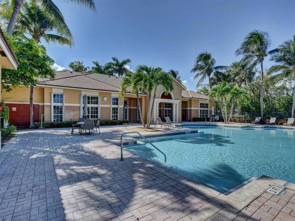 1000 Scotia Drive 204, Hypoluxo FL 33462