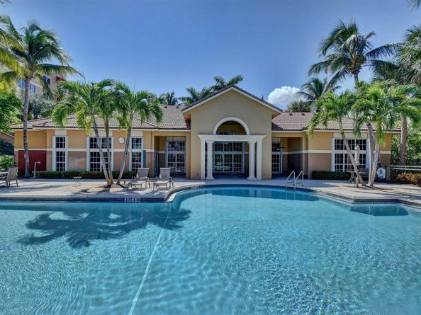 1000 Scotia Drive 204, Hypoluxo FL 33462