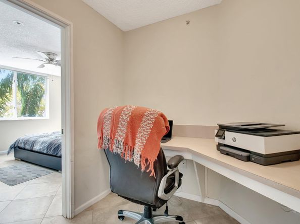 1000 Scotia Drive 204, Hypoluxo FL 33462