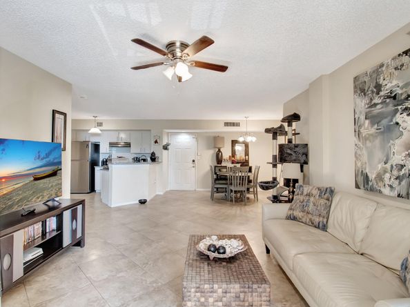 1000 Scotia Drive 204, Hypoluxo FL 33462