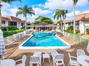 1124 NW 13th Street 204a, Boca Raton FL 33486