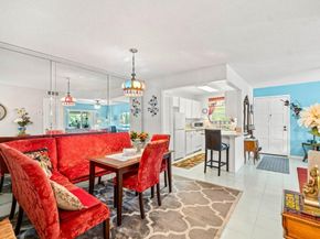 1124 NW 13th Street 204a, Boca Raton FL 33486