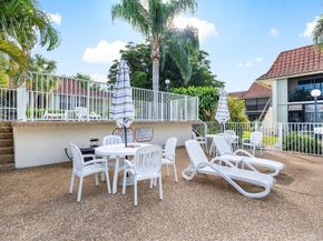 1124 NW 13th Street 204a, Boca Raton FL 33486