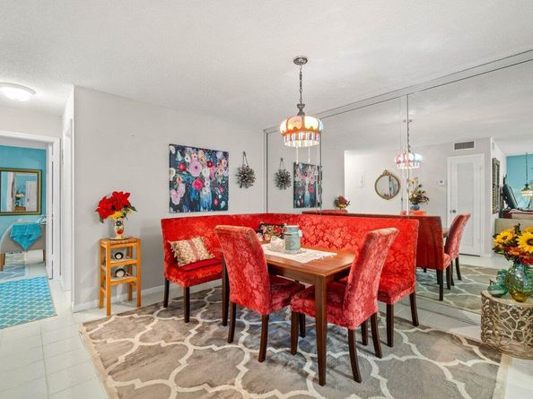 1124 NW 13th Street 204a, Boca Raton FL 33486