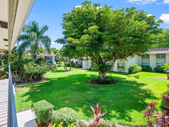 1124 NW 13th Street 204a, Boca Raton FL 33486