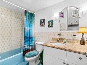 1124 NW 13th Street 204a, Boca Raton FL 33486