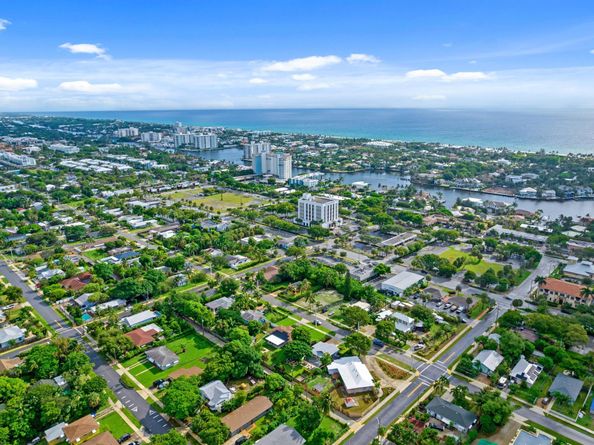 826 SE 4th Avenue, Delray Beach FL 33483