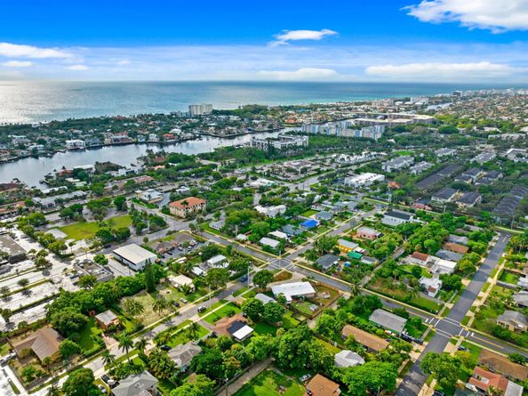 826 SE 4th Avenue, Delray Beach FL 33483