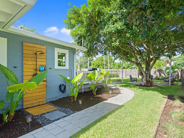 826 SE 4th Avenue, Delray Beach FL 33483