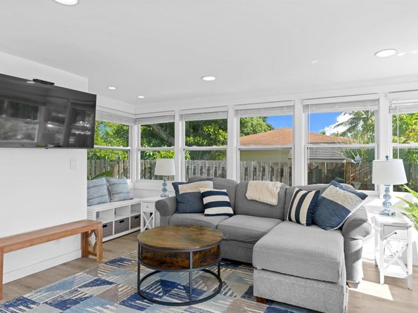 826 SE 4th Avenue, Delray Beach FL 33483