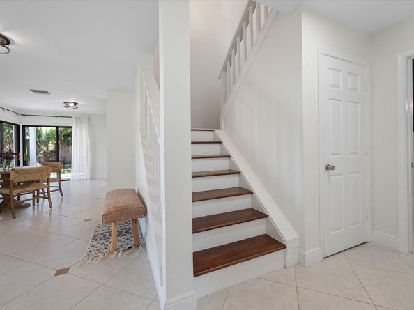476 Golden Wood Way, Wellington FL 33414